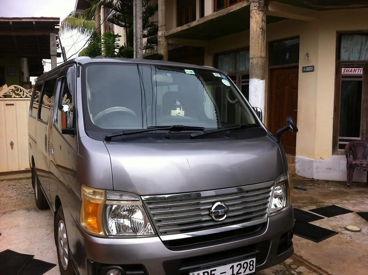Bee Nest Bed & Breakfast Negombo